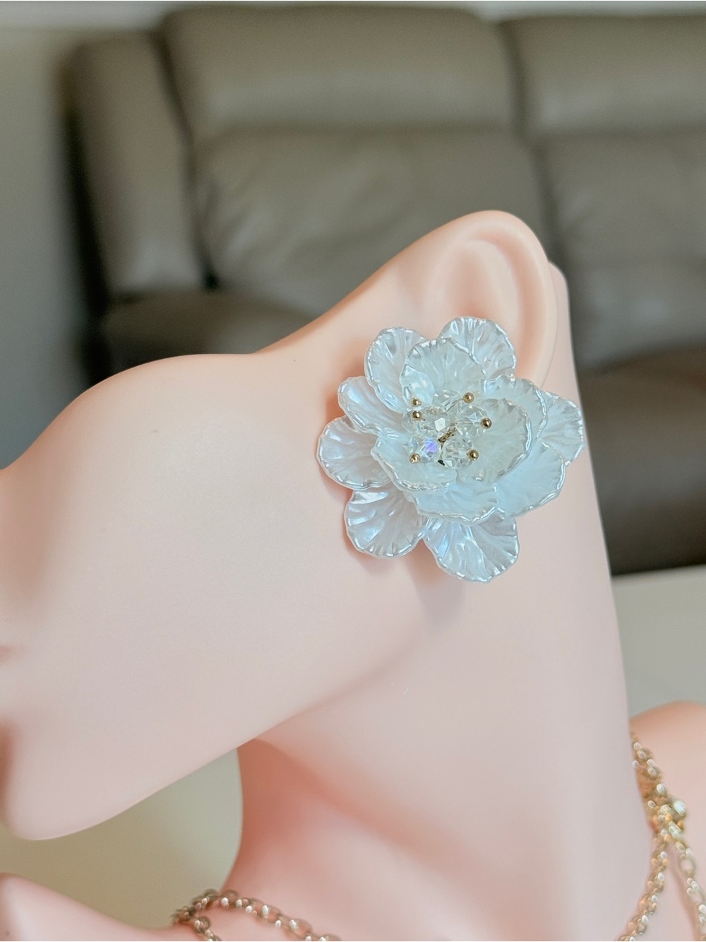 Delicate White Floral Earrings - Picture 4 of 13